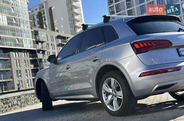 Внедорожник / Кроссовер Audi Q5 2017 в 