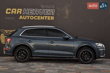 Позашляховик / Кросовер Audi Q5 2017 в 