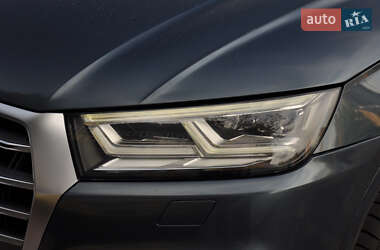Позашляховик / Кросовер Audi Q5 2017 в 