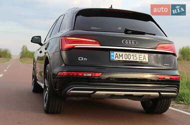 Позашляховик / Кросовер Audi Q5 2021 в 