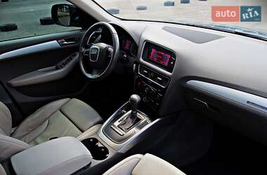 Внедорожник / Кроссовер Audi Q5 2009 в 