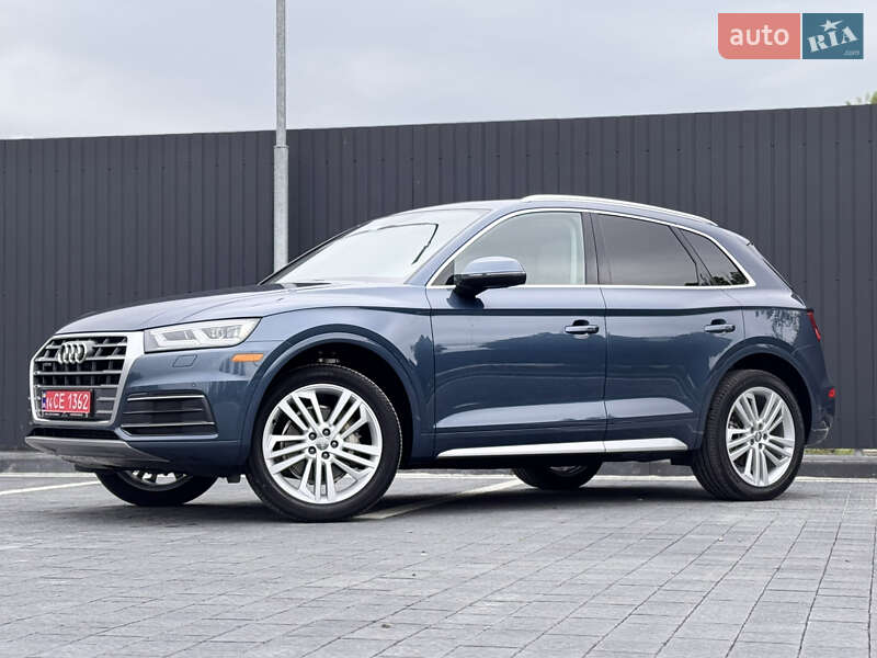 Внедорожник / Кроссовер Audi Q5 2018 в 