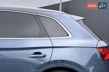 Внедорожник / Кроссовер Audi Q5 2018 в 