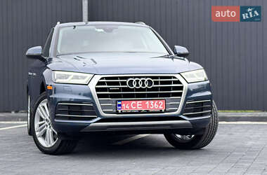 Внедорожник / Кроссовер Audi Q5 2018 в 