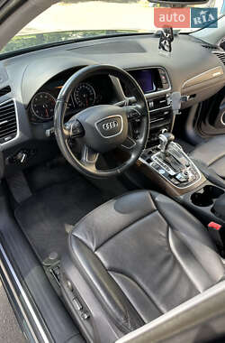 Позашляховик / Кросовер Audi Q5 2015 в 