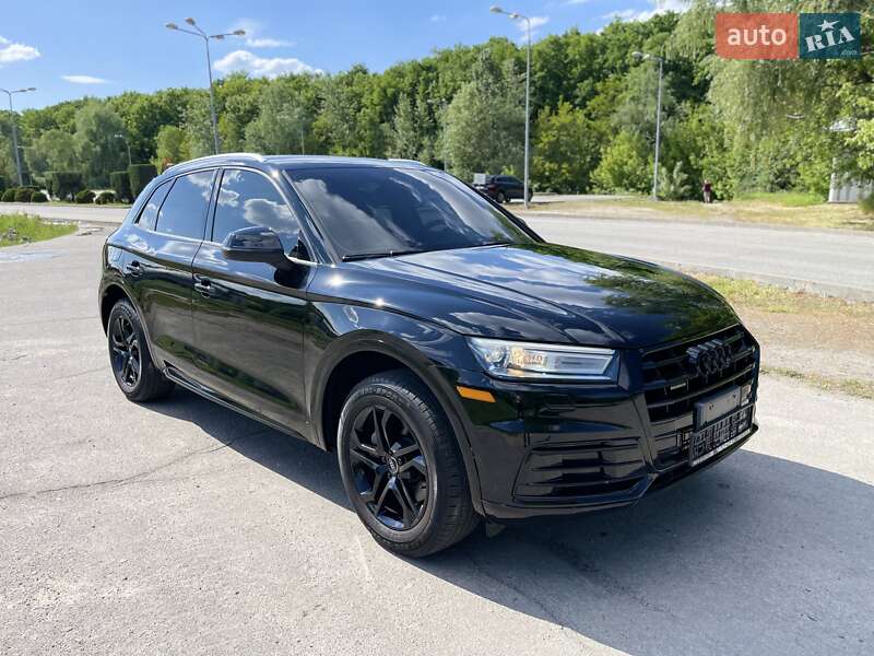 Внедорожник / Кроссовер Audi Q5 2018 в Днепре