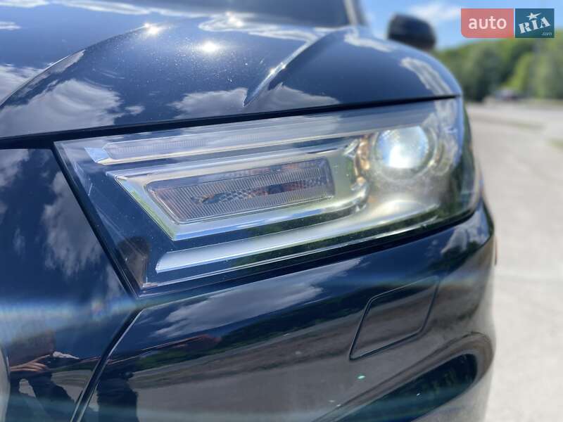 Внедорожник / Кроссовер Audi Q5 2018 в Днепре