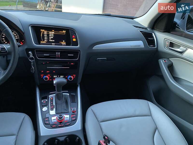 Позашляховик / Кросовер Audi Q5 2015 в Рівному