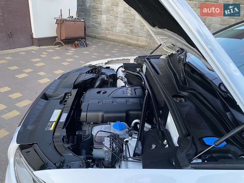 Позашляховик / Кросовер Audi Q5 2015 в Рівному