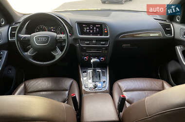 Внедорожник / Кроссовер Audi Q5 2015 в 