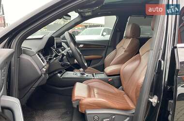 Позашляховик / Кросовер Audi Q5 2019 в 