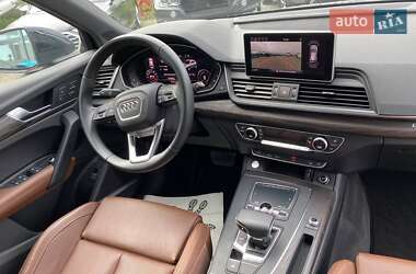 Внедорожник / Кроссовер Audi Q5 2018 в 