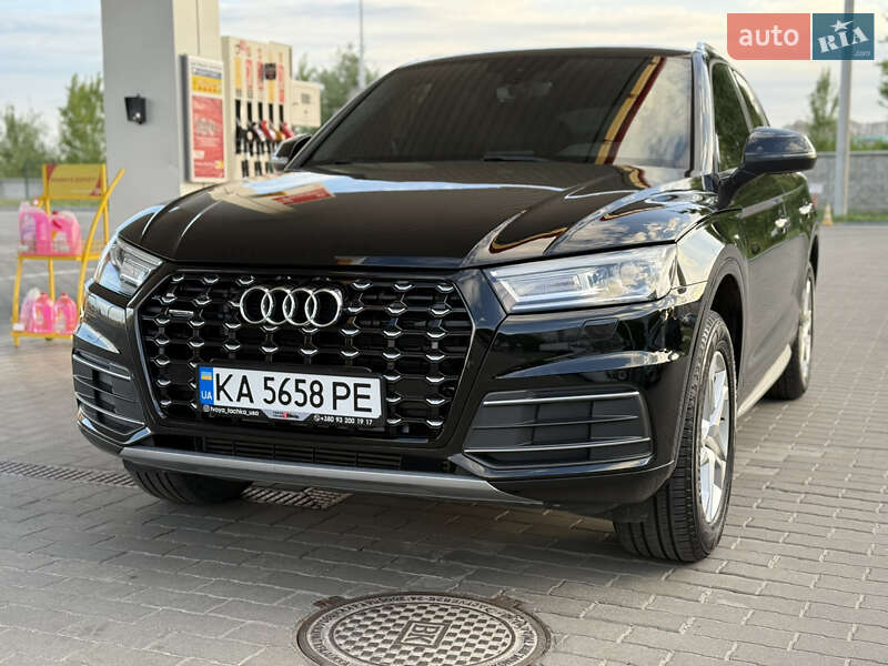 Внедорожник / Кроссовер Audi Q5 2017 в Киеве