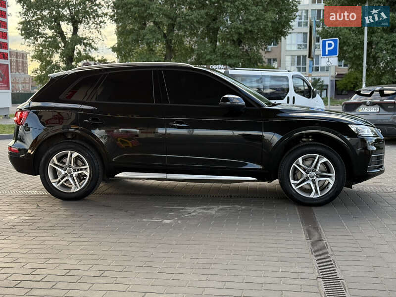 Внедорожник / Кроссовер Audi Q5 2017 в Киеве