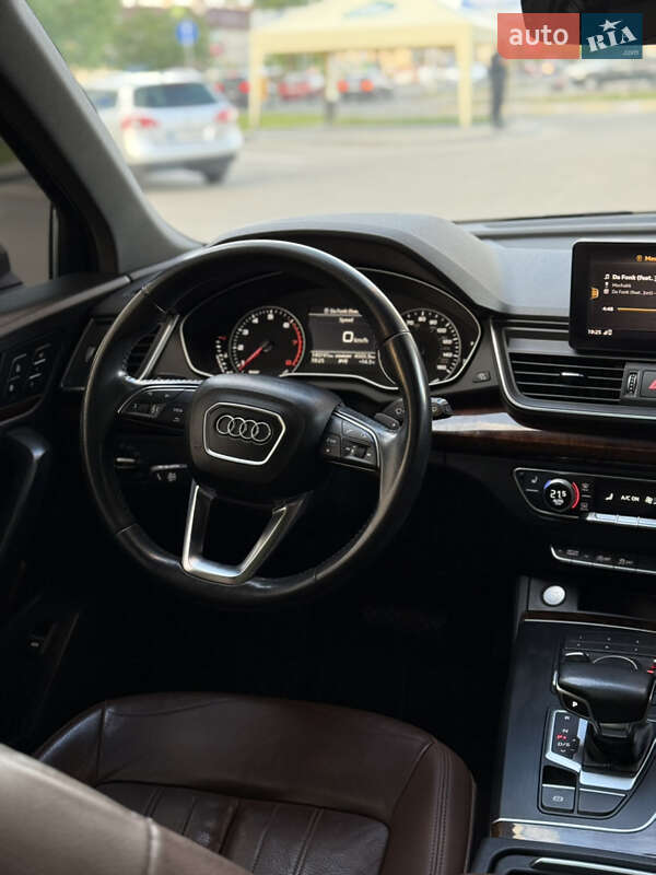 Внедорожник / Кроссовер Audi Q5 2017 в Киеве