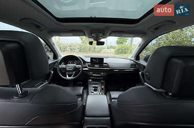 Внедорожник / Кроссовер Audi Q5 2019 в 
