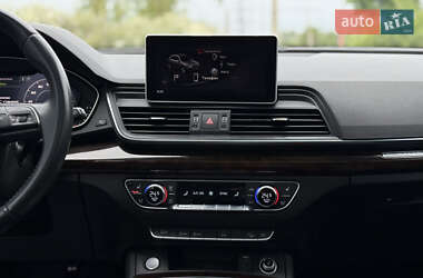 Внедорожник / Кроссовер Audi Q5 2019 в 