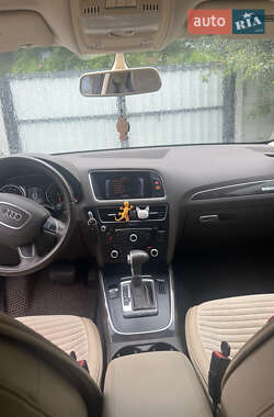 Внедорожник / Кроссовер Audi Q5 2012 в 