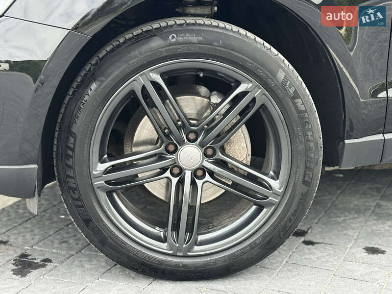 Позашляховик / Кросовер Audi Q5 2016 в Самборі