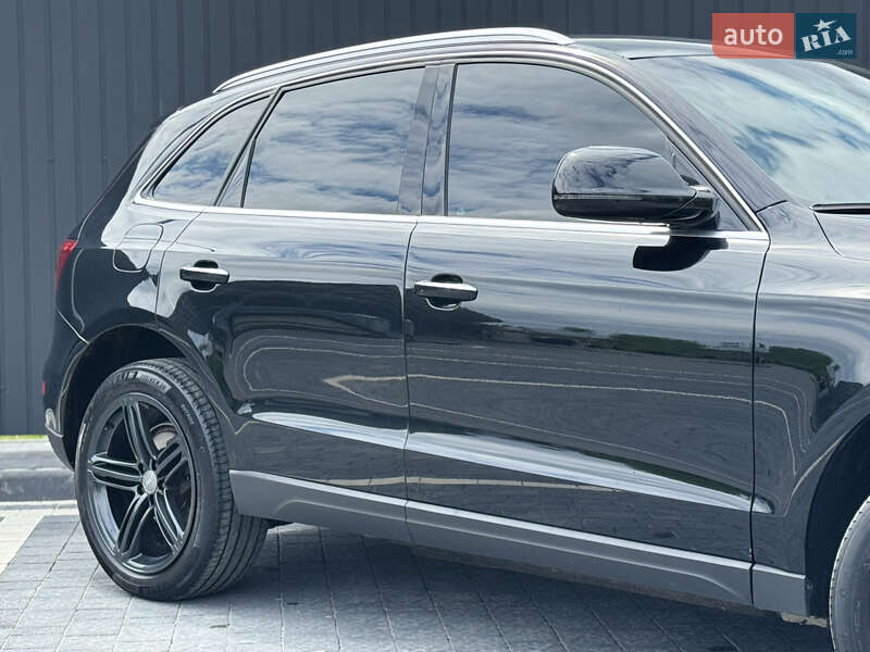 Позашляховик / Кросовер Audi Q5 2016 в Самборі