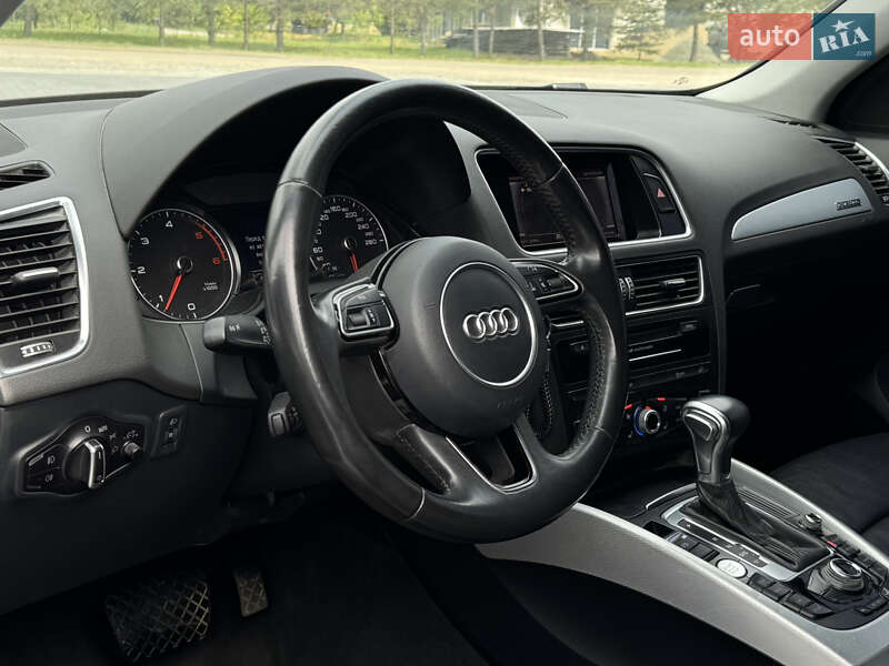 Позашляховик / Кросовер Audi Q5 2016 в Самборі