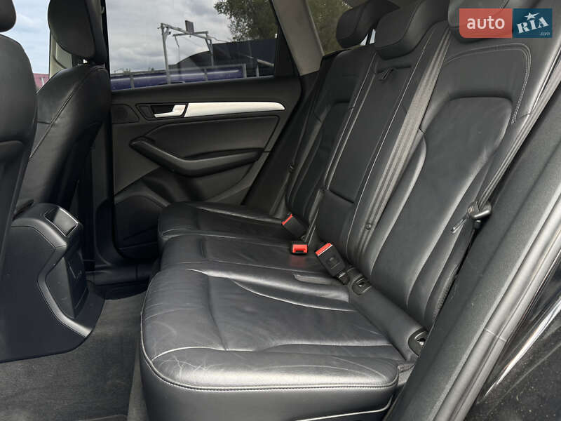 Позашляховик / Кросовер Audi Q5 2016 в Самборі