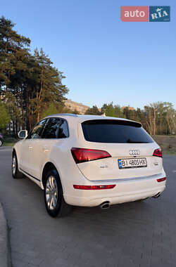 Внедорожник / Кроссовер Audi Q5 2016 в 