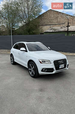 Внедорожник / Кроссовер Audi Q5 2015 в 