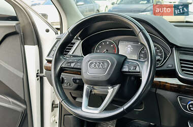 Внедорожник / Кроссовер Audi Q5 2018 в 