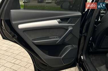 Внедорожник / Кроссовер Audi Q5 2022 в 