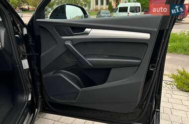 Внедорожник / Кроссовер Audi Q5 2022 в 