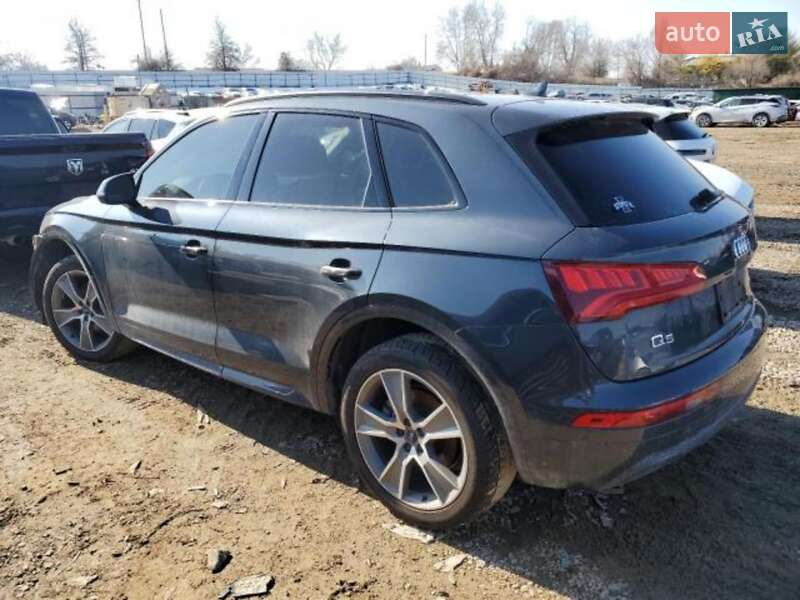 Позашляховик / Кросовер Audi Q5 2020 в Богуславі