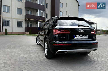 Позашляховик / Кросовер Audi Q5 2017 в 