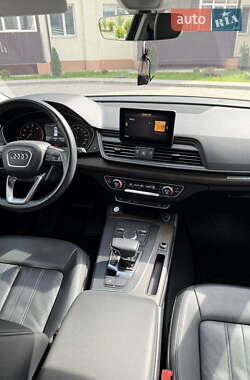 Позашляховик / Кросовер Audi Q5 2017 в 