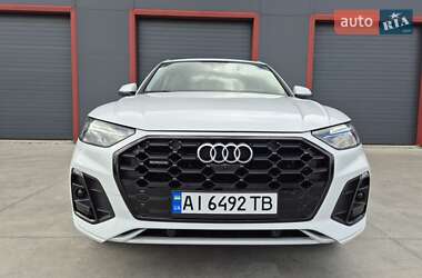 Внедорожник / Кроссовер Audi Q5 2022 в 