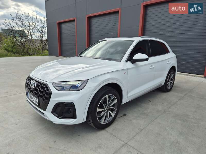 Внедорожник / Кроссовер Audi Q5 2022 в 