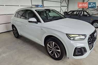 Внедорожник / Кроссовер Audi Q5 2022 в 