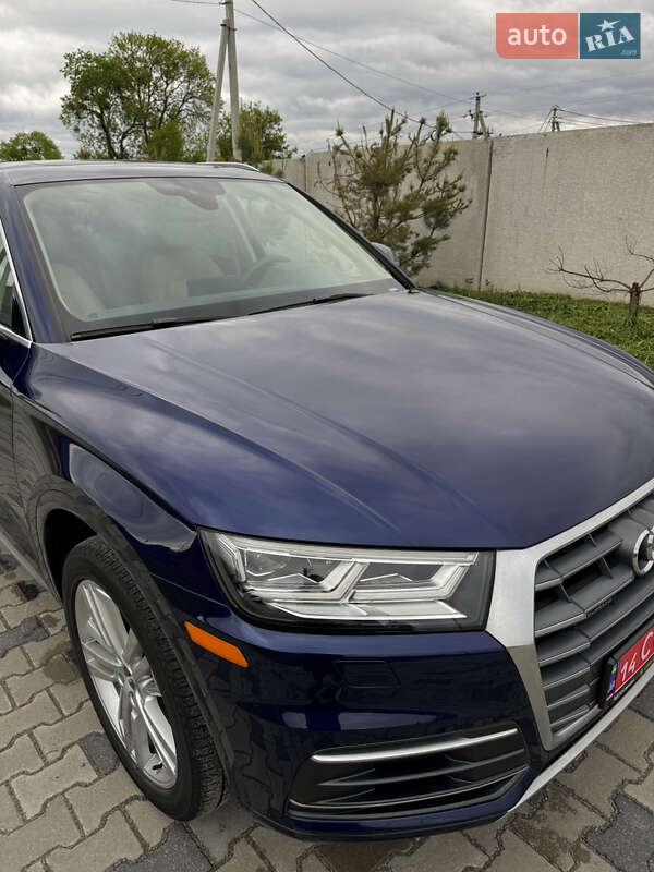 Позашляховик / Кросовер Audi Q5 2017 в Рівному