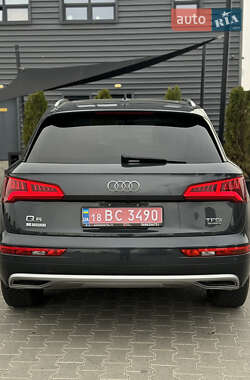 Внедорожник / Кроссовер Audi Q5 2018 в 