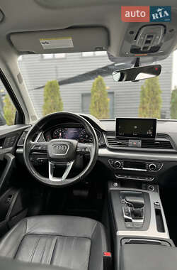 Внедорожник / Кроссовер Audi Q5 2018 в 