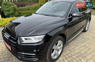 Внедорожник / Кроссовер Audi Q5 2018 в 