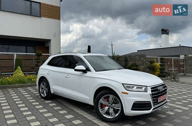 Позашляховик / Кросовер Audi Q5 2018 в 