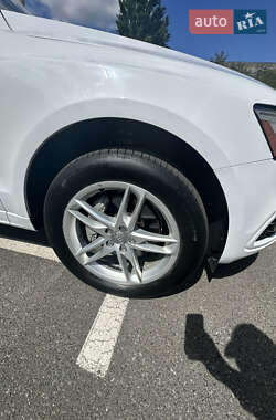 Позашляховик / Кросовер Audi Q5 2016 в Києві