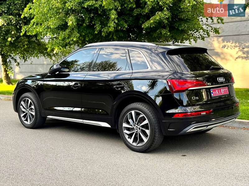 Внедорожник / Кроссовер Audi Q5 2021 в Киеве