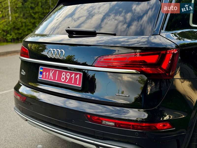 Внедорожник / Кроссовер Audi Q5 2021 в Киеве