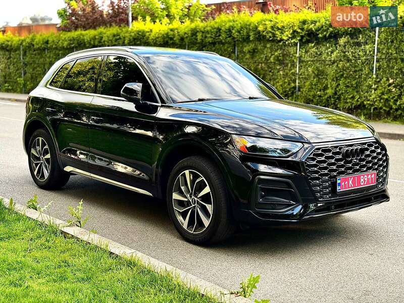 Внедорожник / Кроссовер Audi Q5 2021 в Киеве
