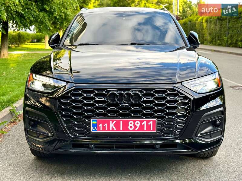 Внедорожник / Кроссовер Audi Q5 2021 в Киеве