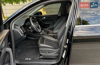 Позашляховик / Кросовер Audi Q5 2021 в 