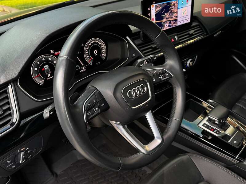 Внедорожник / Кроссовер Audi Q5 2021 в Киеве