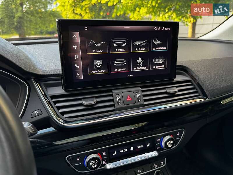 Внедорожник / Кроссовер Audi Q5 2021 в Киеве